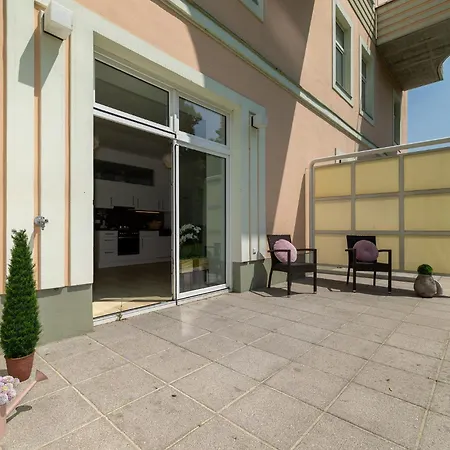 Bellavista Modernes Airport-apartment Mit Garten * Швехат