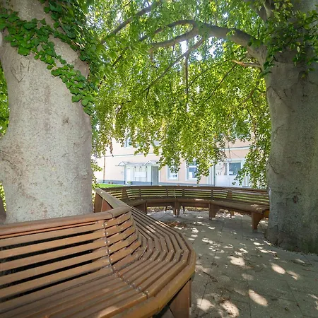 Апартаменты Bellavista Modernes Airport-apartment Mit Garten