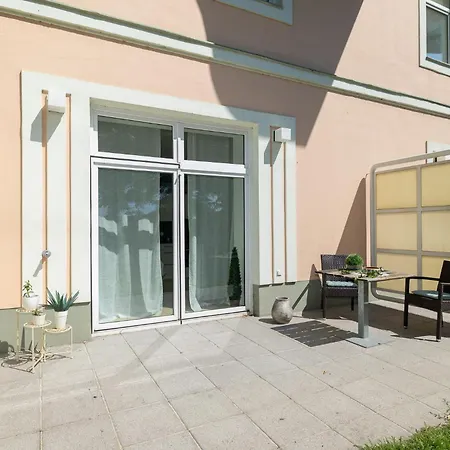 Bellavista Modernes Airport-apartment Mit Garten * Швехат
