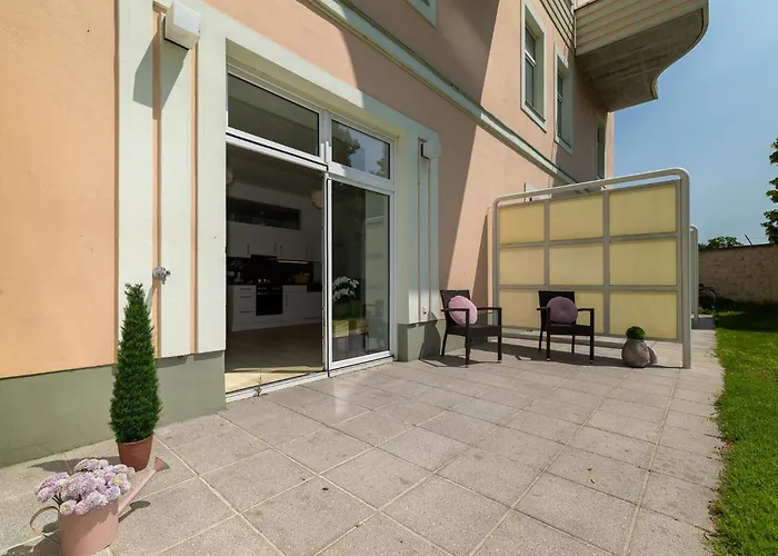 Modernes Airport-apartment Bellavista Mit Garten * שווכאט