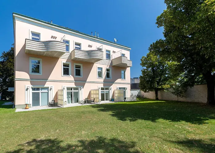 Modernes Airport-apartment Bellavista Mit Garten שווכאט