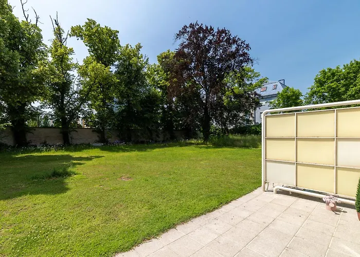 Modernes Airport-apartment Bellavista Mit Garten דירה שווכאט