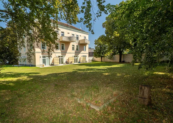 Modernes Airport-apartment Bellavista Mit Garten דירה